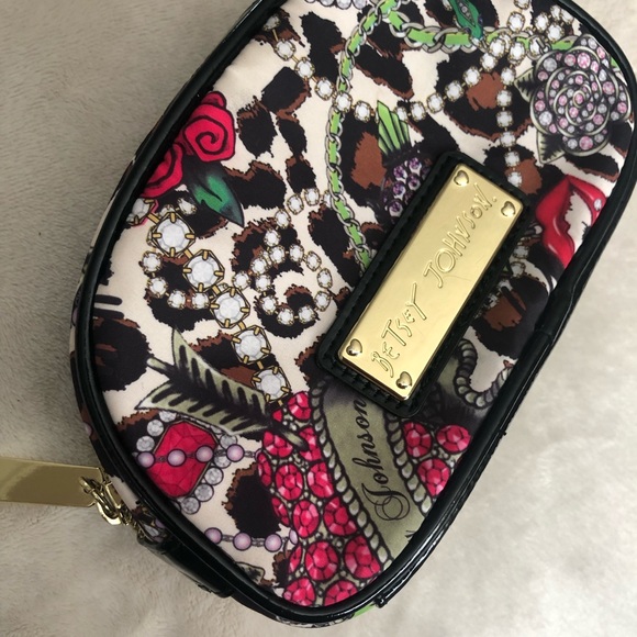 Betsey Johnson Make-up Pouch - Picture 3 of 9
